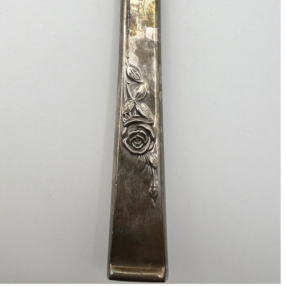 Reed and Barton Pie Server Silver Good Classic Rose Sterling Handle